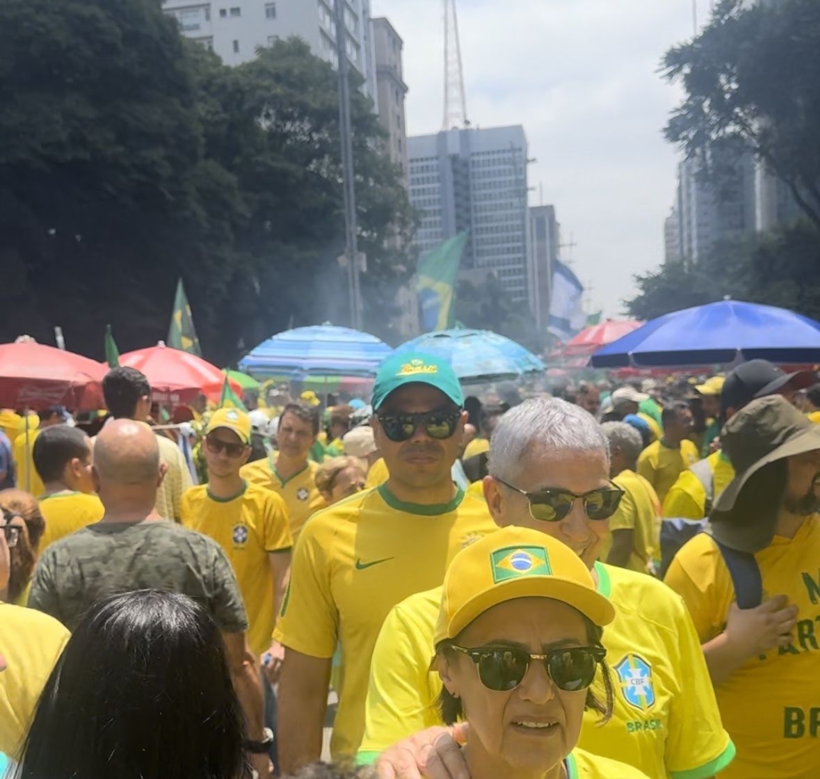 Avenida Paulista Agora Bandeiras De Israel Argentina E EUA Marcam