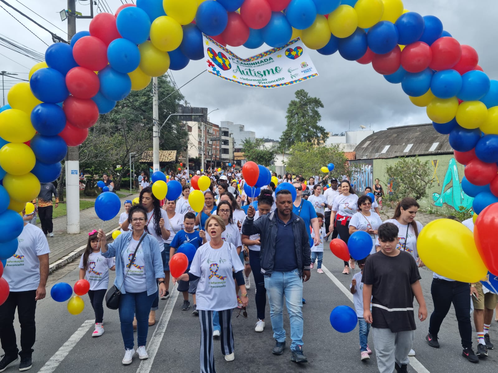 Evento Em Alusão Ao Dia Mundial De Conscientização Do Autismo Reúne 300